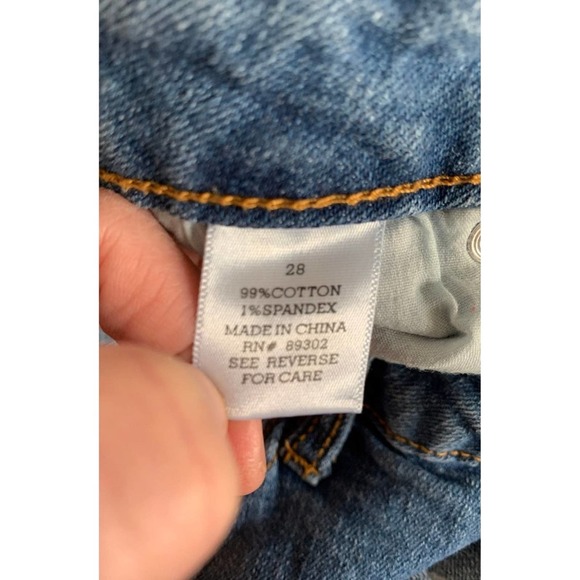 Altar'd State Distressed Jeans Size 28 - Picture 5 of 6